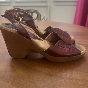 VINTAGE SRO Platform Sandal in Maroon